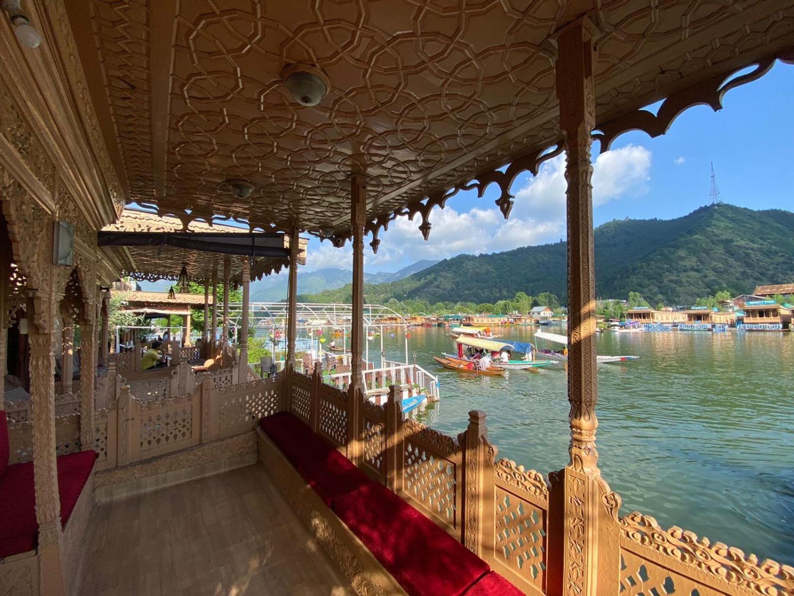 Nazneen Group Of Houseboats Srīnagar Exterior foto
